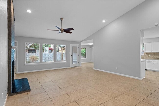 Foto del edificio - 1904 Dayflower Trce