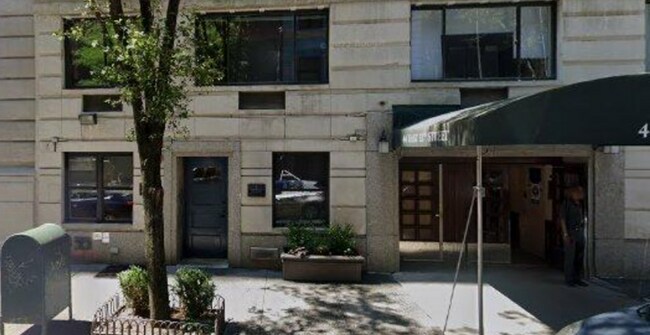 Foto del edificio - 44 E 12th St