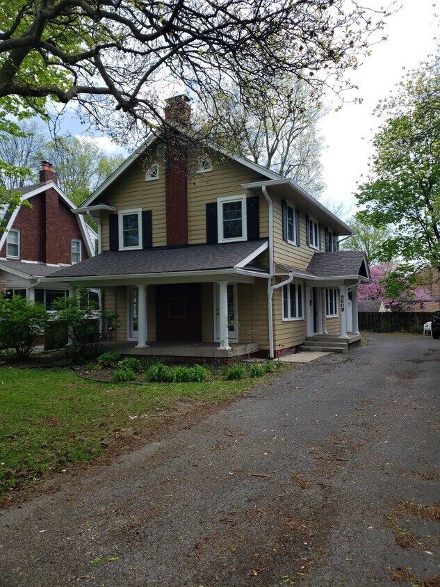 Foto principal - 5609 Central Ave