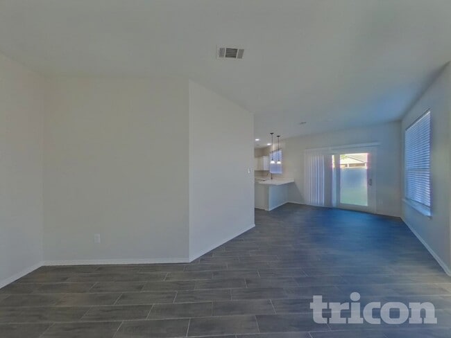 Building Photo - 5020 Caraway Dr