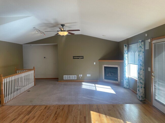 Building Photo - Ranch Home in Great Location