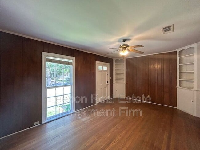 Building Photo - 3429 Beverly Pl