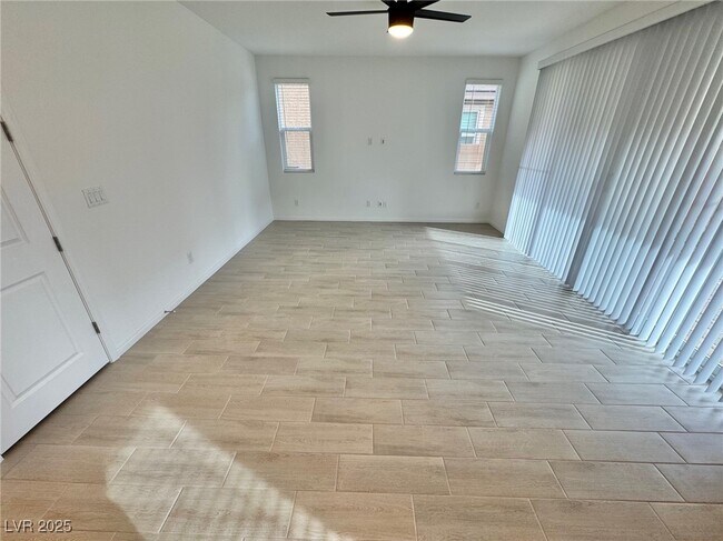 Foto del edificio - 9897 Angel Valley Dr