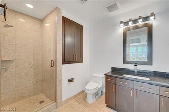 Building Photo - 4575 Dean Martin Dr