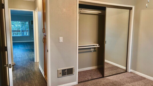 Interior Photo - Summer Crest Apartments