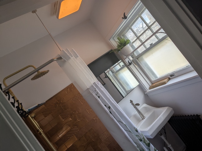 Foto del edificio - 2274 S Market St