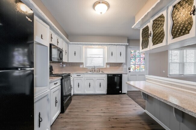 Foto del edificio - 16508 East 40th St S
