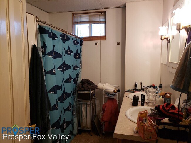 Building Photo - 3 br, 1 bath Apartment - 749 Woodland Ave,