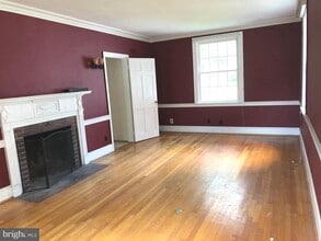 Building Photo - 4843 Butterworth Pl NW