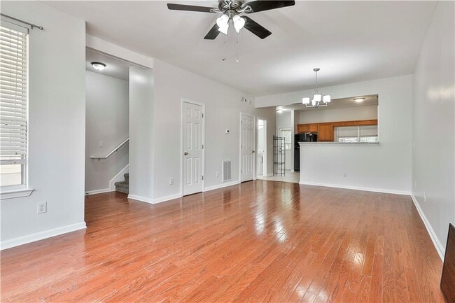 Building Photo - 150 Brentwood Dr