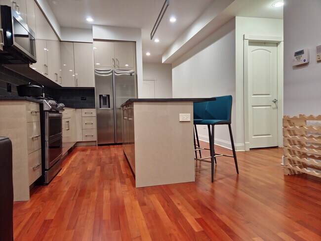Foto del edificio - 3740 W Wrightwood Ave