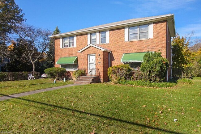 Building Photo - 3825 Mayfield Rd