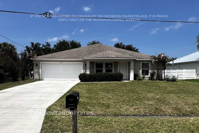 Building Photo - 2321 SW Kent Cir