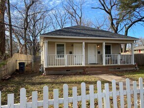 Building Photo - 5006 S Victor Ave