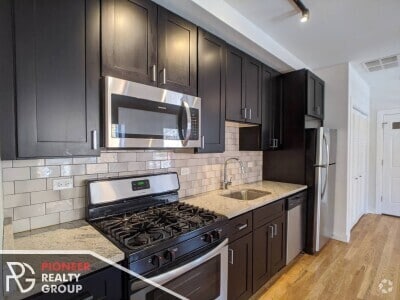 Building Photo - 4628 N Leavitt St