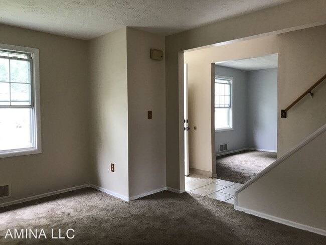 Building Photo - 4 br, 1.5 bath House - 303 Knickerbocker Ave