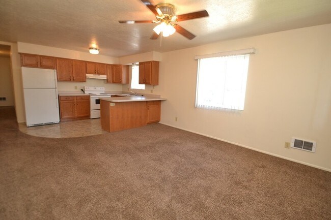 Foto del edificio - 161 E 5900 S