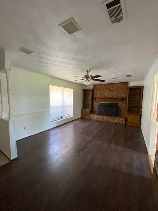 Building Photo - 150 Vz County Rd 1104