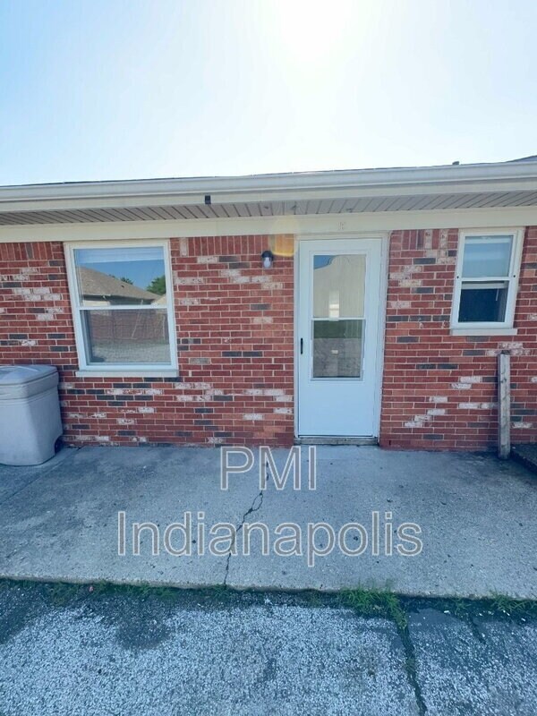 Primary Photo - 122 W William Dr