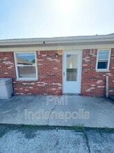 Building Photo - 122 W William Dr
