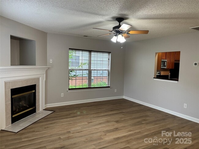 Building Photo - 2032 Beckwith Ln