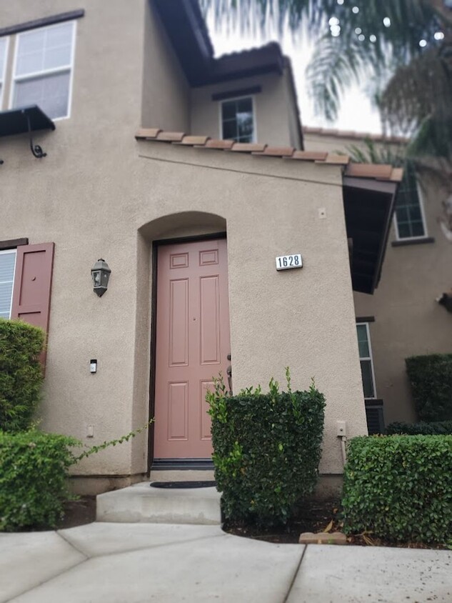 Foto principal - 2bd/2ba Condo in Gated Community in Perris