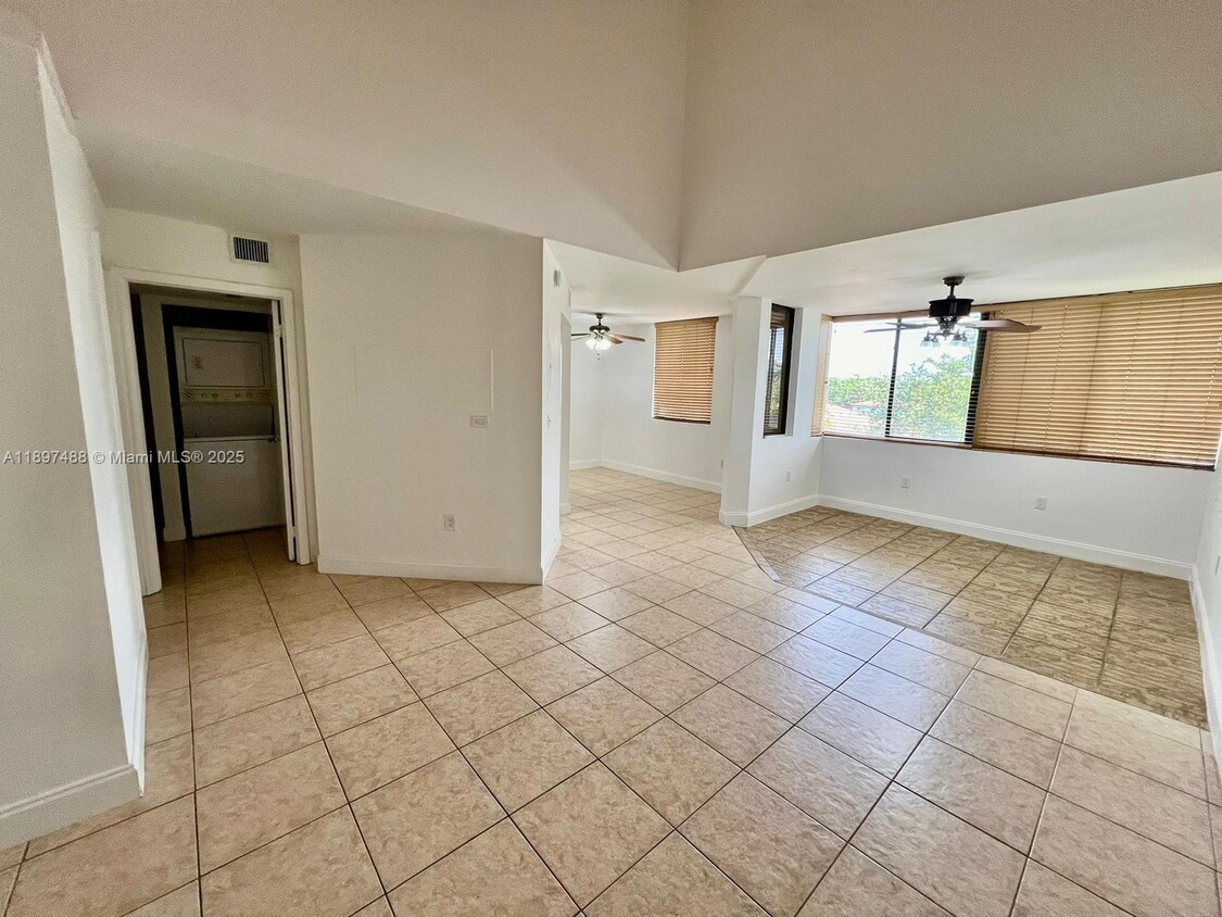 Foto principal - 8365 SW 152nd Ave