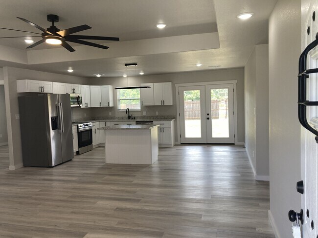 Foto del edificio - 10423 Preston Ct