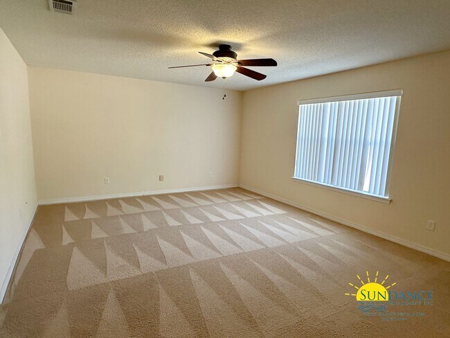 Building Photo - Stunning 4 Bedroom Home in Gulf Breeze!