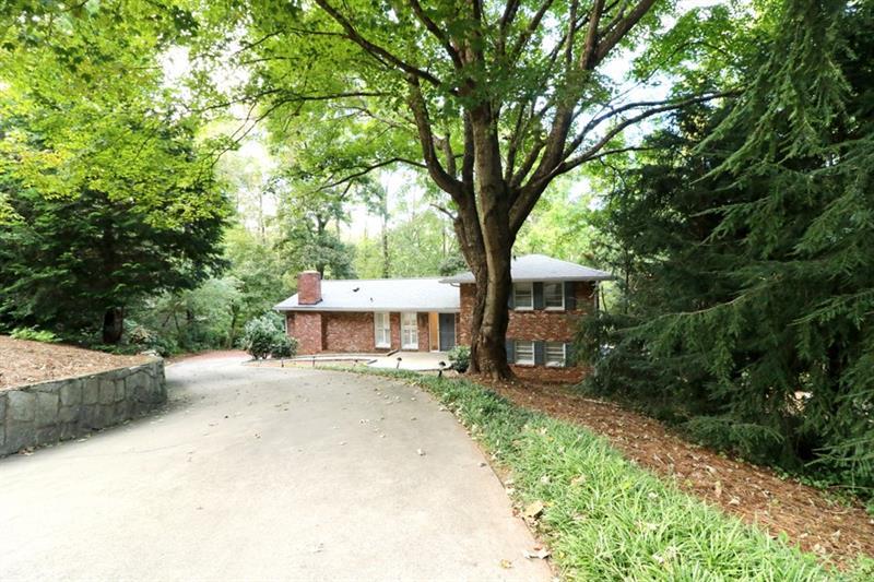 Primary Photo - 810 Starlight Dr NE