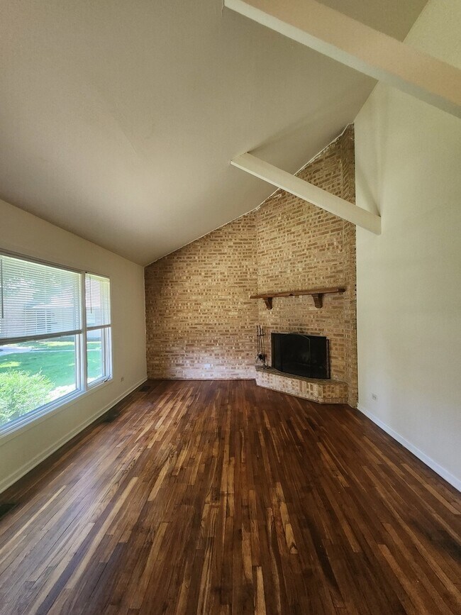 Foto del edificio - 710 Concord Ln