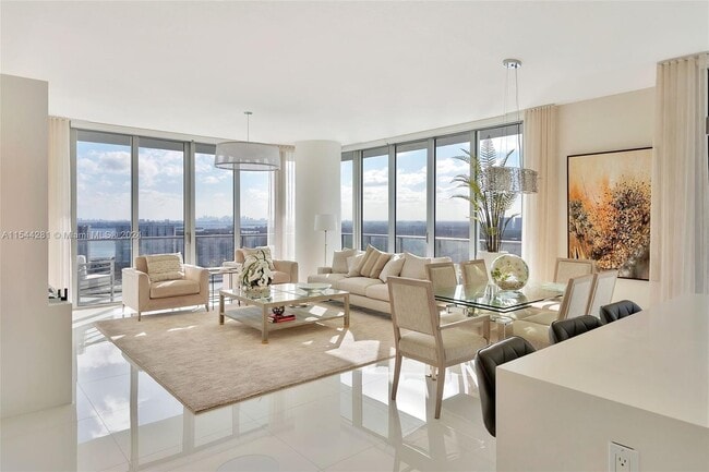 Building Photo - 300 Sunny Isles Blvd
