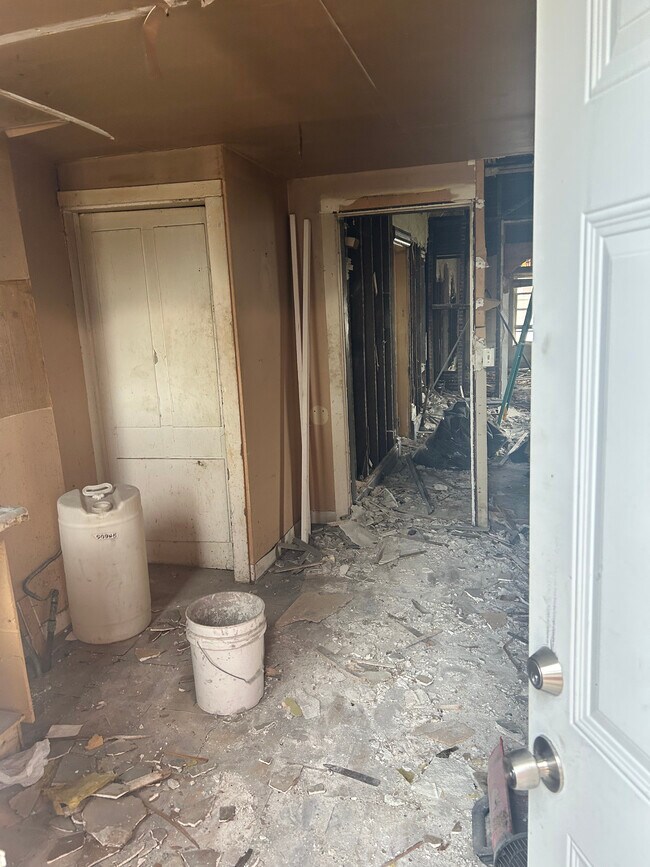 Foto del edificio - 4043 Camellia Ave