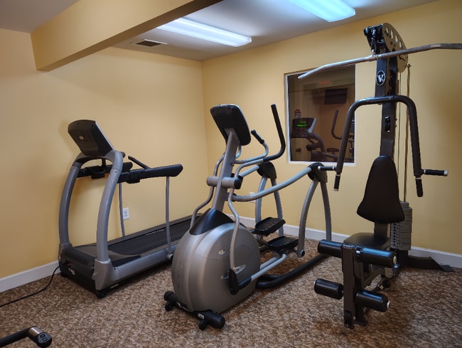 Building Photo - 600 Reusens Rd