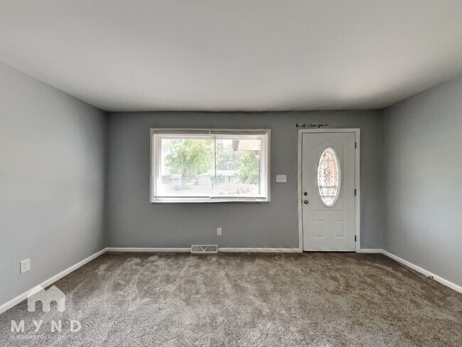 Building Photo - 2144 Snead Cir
