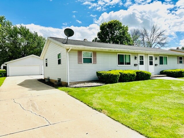 Foto principal - 648 Fern St
