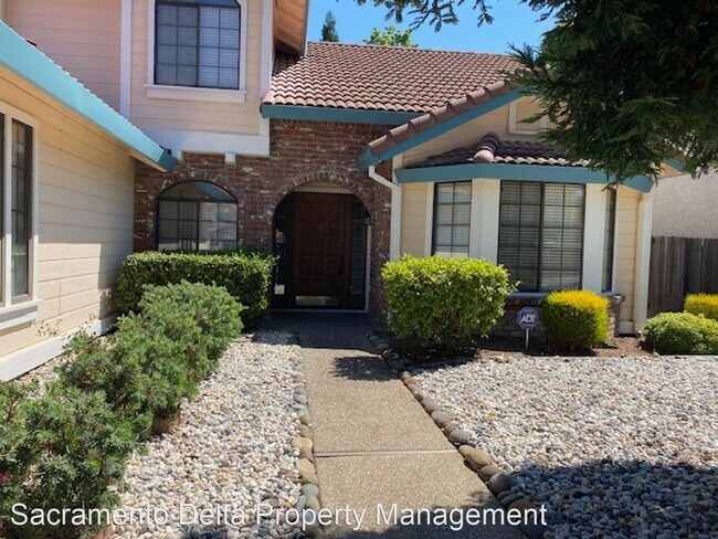 Foto del edificio - 4 br, 3 bath House - 5018 Clairmont Drive