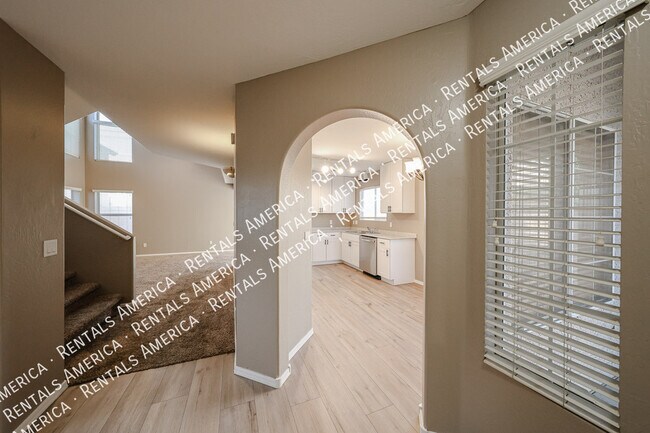 Building Photo - 3719 E Inverness Ave