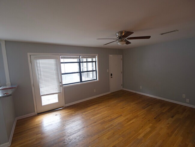 Living Room - 808 Greenwood Ave NE
