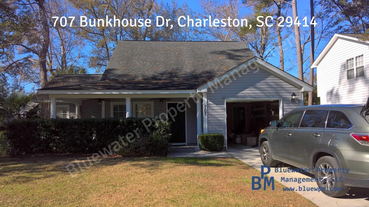 Foto principal - 707 Bunkhouse Dr