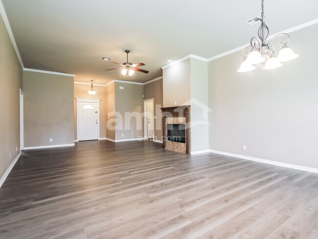 Foto del edificio - 14504 S Poplar St