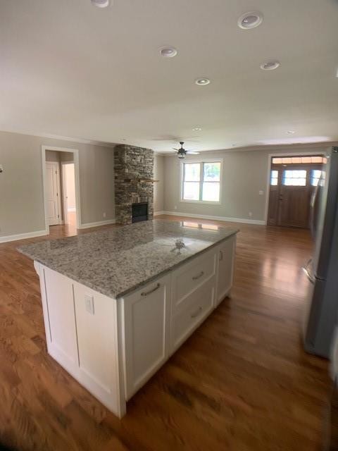Building Photo - 911 Lakecrest Dr