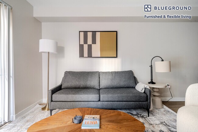 Foto del edificio - 526 Yale Ave N