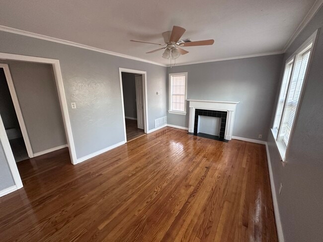 Building Photo - 2400 NW 36th St