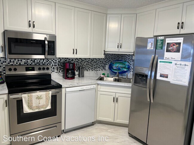 Building Photo - 2 br, 2 bath House - 5709 N. Ocean Blvd Un...