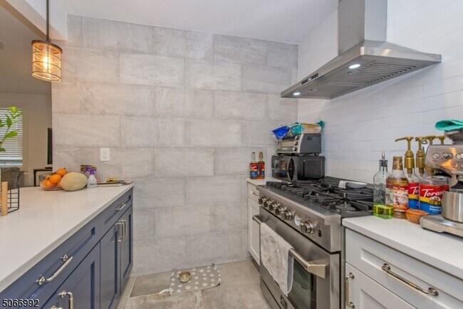 Foto del edificio - 376 Claremont Ave