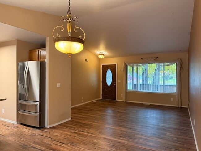 Building Photo - Home in Hayden