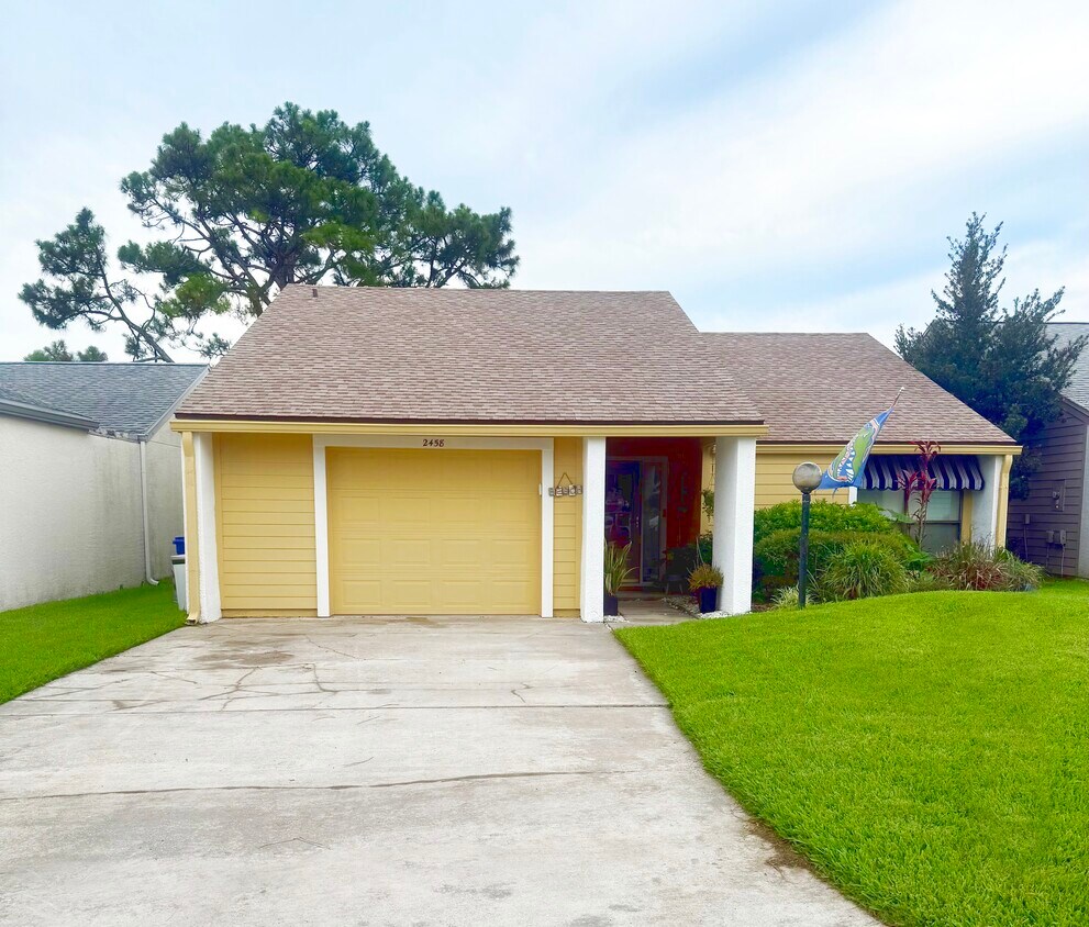 Foto principal - 2458 Lorraine Ct S