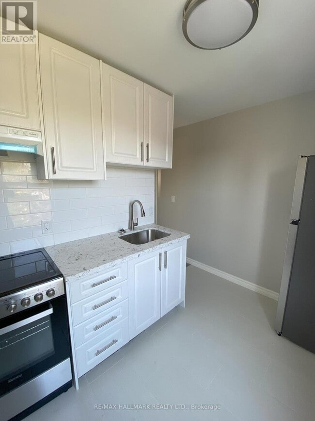 Building Photo - 479 Margueretta St