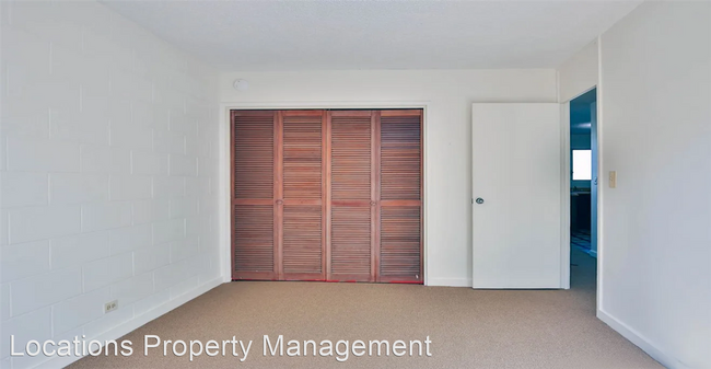 Building Photo - 2 br, 1 bath House - 708 Palani Ave. #304